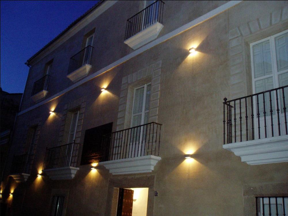 Casa Pizarro Hotel Caceres Exterior photo